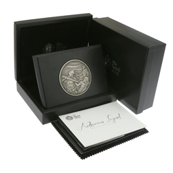 Pre-Owned UK Royal Mint Arthurian Legend 250g Silver Medal