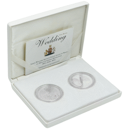 Pre-Owned 2011 UK Royal Wedding Prince William and Catherine Middleton £5 Proof Silver 2-Coin Set - 