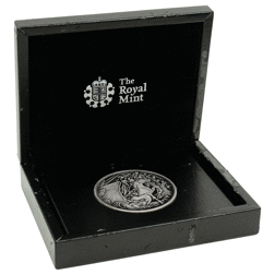 Pre-Owned UK Royal Mint Masterpiece: St George and the Dragon 250g Silver Medal - Damaged Box