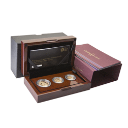 Pre-Owned 2015 UK Proof Sovereign Fifth Portrait First Edition Gold 3-Coin Set