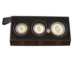 Pre-Owned 2015 UK Proof Sovereign Fifth Portrait First Edition Gold 3-Coin Set