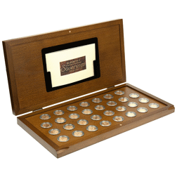 Pre-Owned 2006 UK Queen Elizabeth II 80th Birthday Sovereign Gold 31-Coin Collection