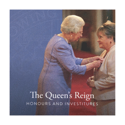 Pre-Owned 2022 UK The Queen's Reign Honours and Investitures 1/4oz Proof Gold Coin